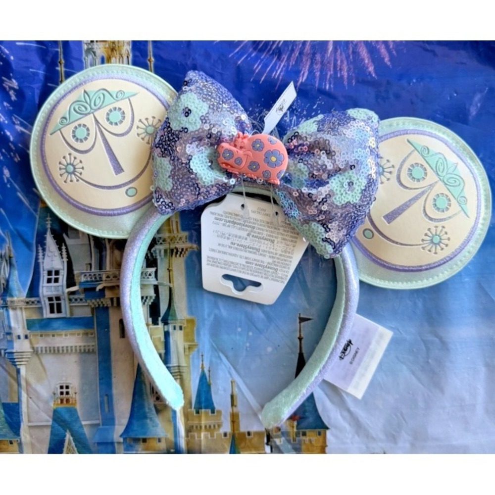 Disney Parks 2026 It's A Small World Ride Mickey Ears Clock Pig Sequin‎ Bow